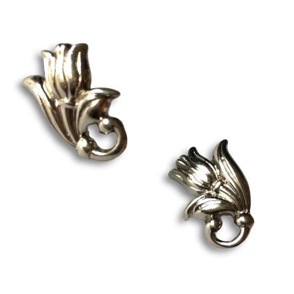 Vintage AVON "spring tulip" post earrings, silver tone - Picture 1 of 6